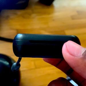 Skullcandy earbuds can charge it with a android charger